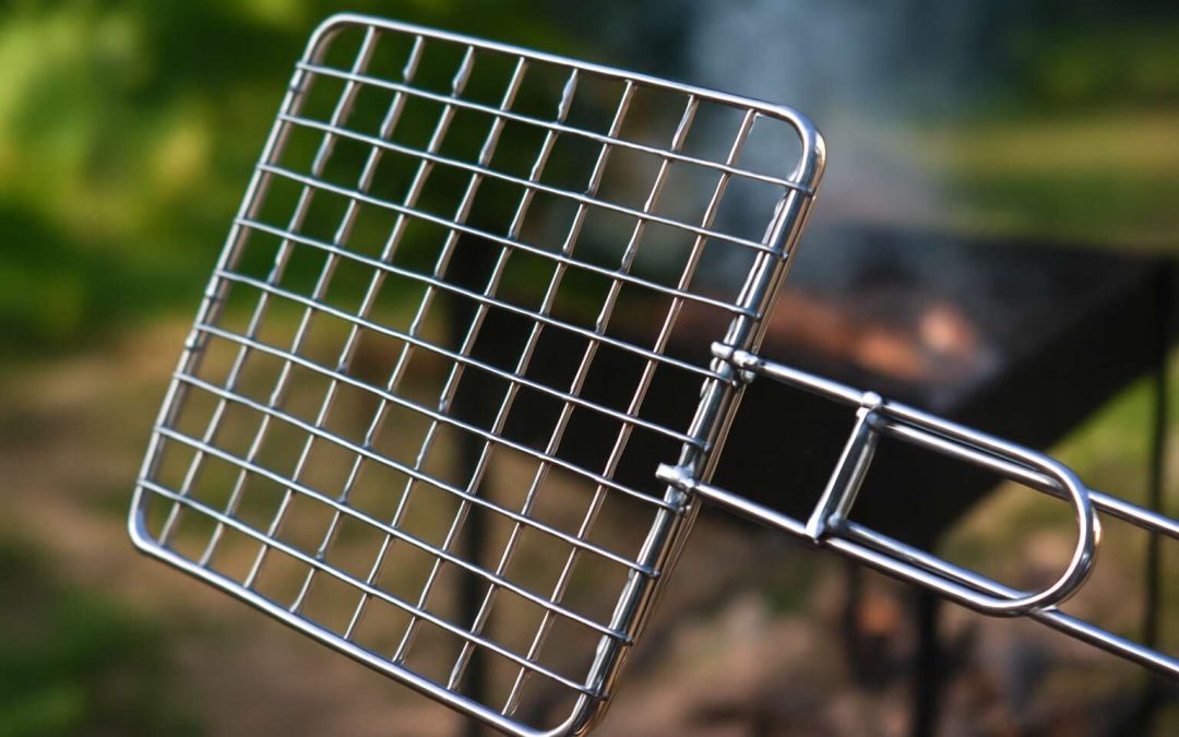 Durable and Portable: The Essential Stainless Steel Folding Braai Grid for Easy Grilling
